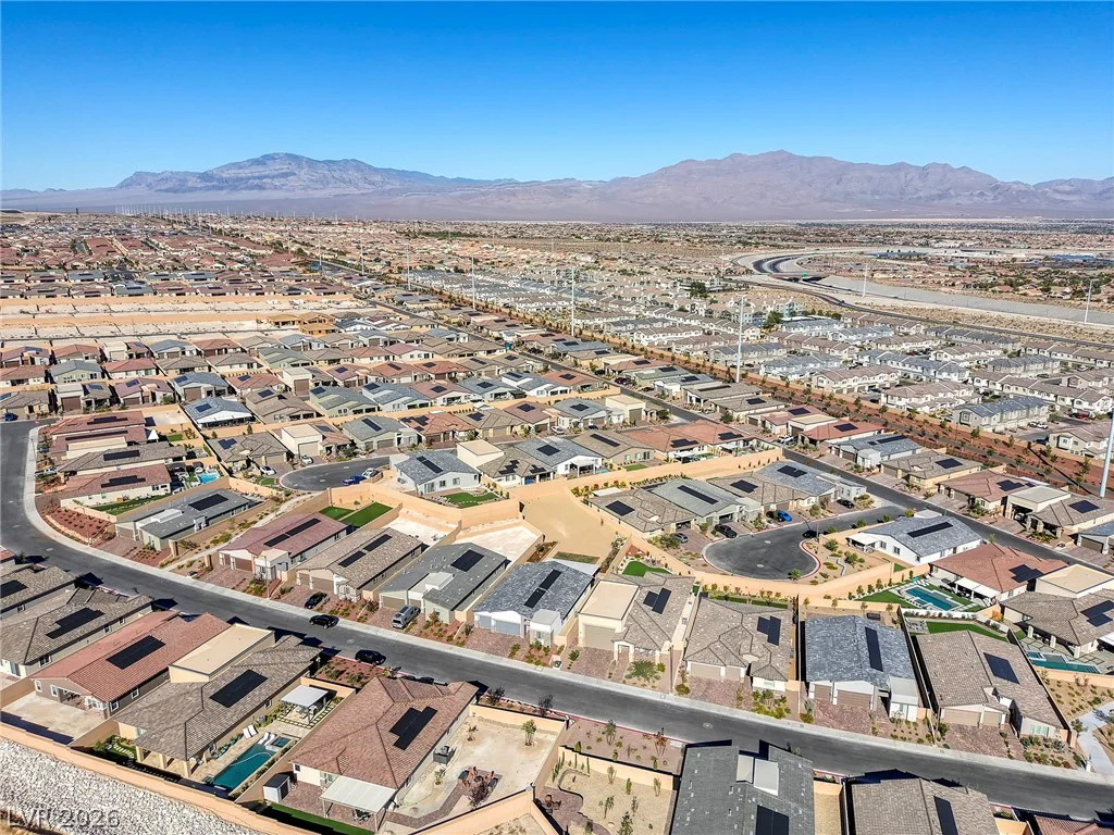 6104 Avery Pointe, Las Vegas, NV 89166