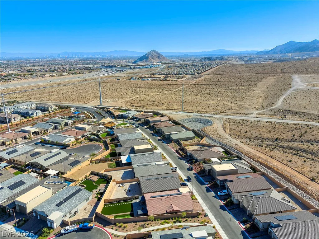 6104 Avery Pointe, Las Vegas, NV 89166