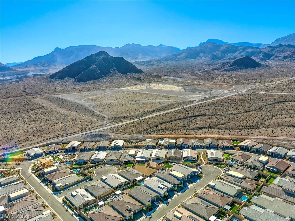 6104 Avery Pointe, Las Vegas, NV 89166