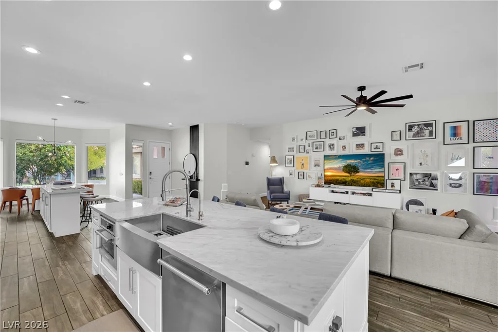 1617 Sun Ridge, Las Vegas, NV 89117