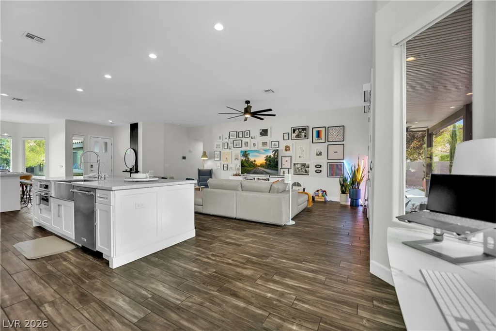 1617 Sun Ridge, Las Vegas, NV 89117