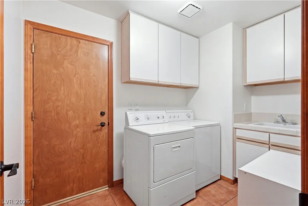 1842 Indian Bend, Henderson, NV 89074