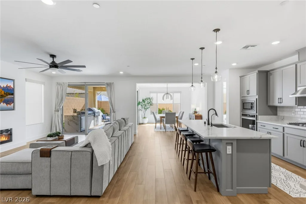 6490 Sandero Springs, Las Vegas, NV 89166