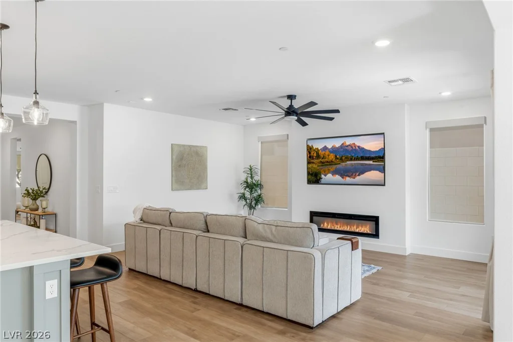 6490 Sandero Springs, Las Vegas, NV 89166