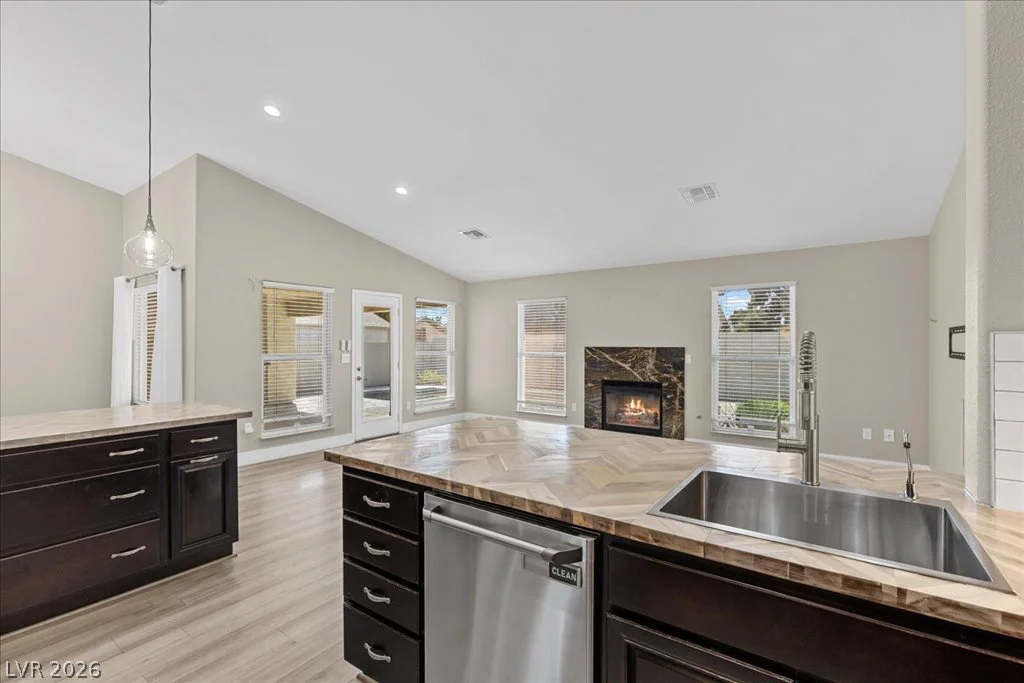 8309 Shad Bush, Las Vegas, NV 89149