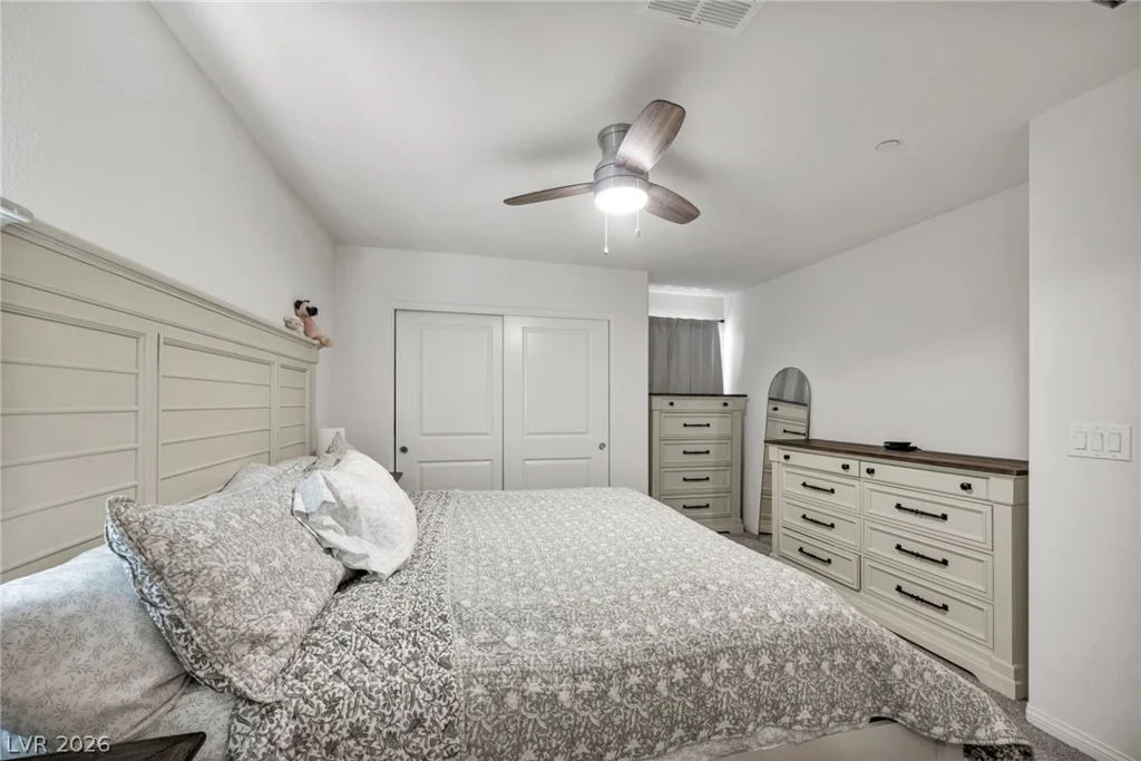2742 Champagne Gold, North Las Vegas, NV 89086