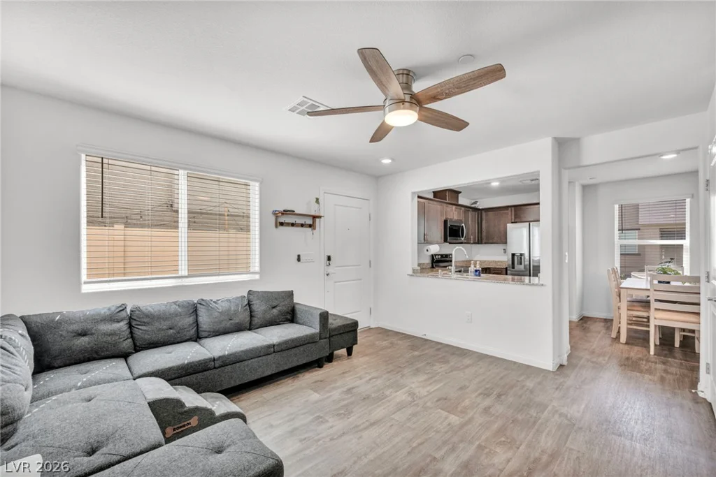 2742 Champagne Gold, North Las Vegas, NV 89086
