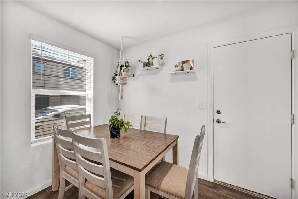 2742 Champagne Gold, North Las Vegas, NV 89086