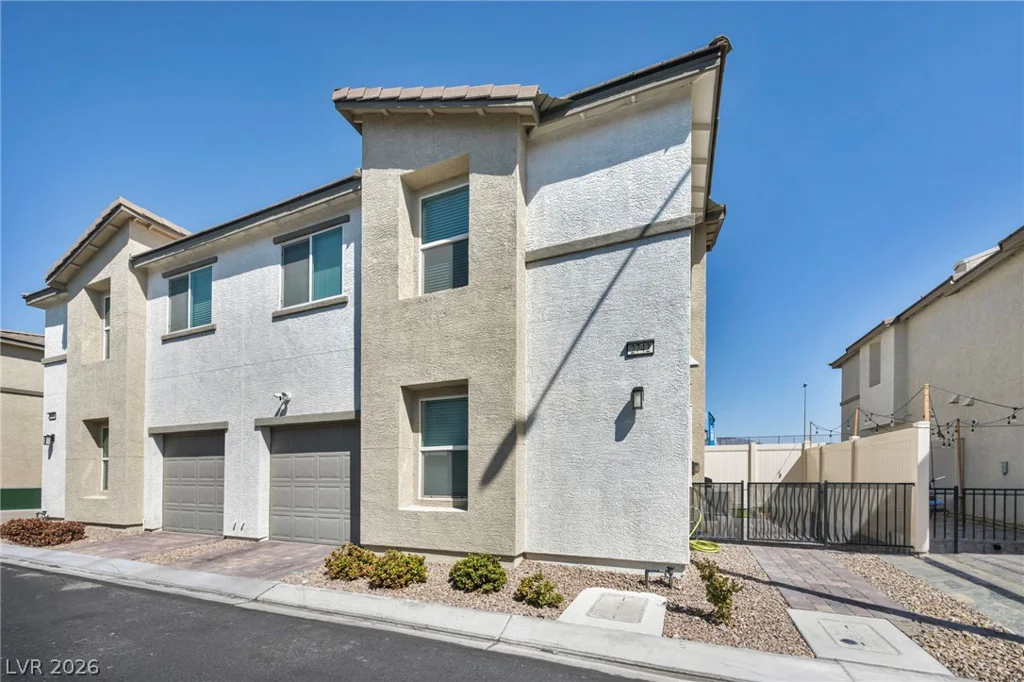 2742 Champagne Gold, North Las Vegas, NV 89086