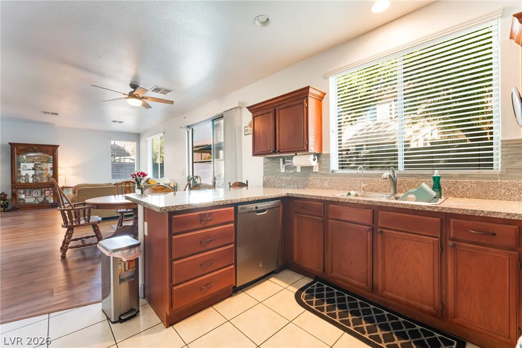1844 Arch Stone, North Las Vegas, NV 89031
