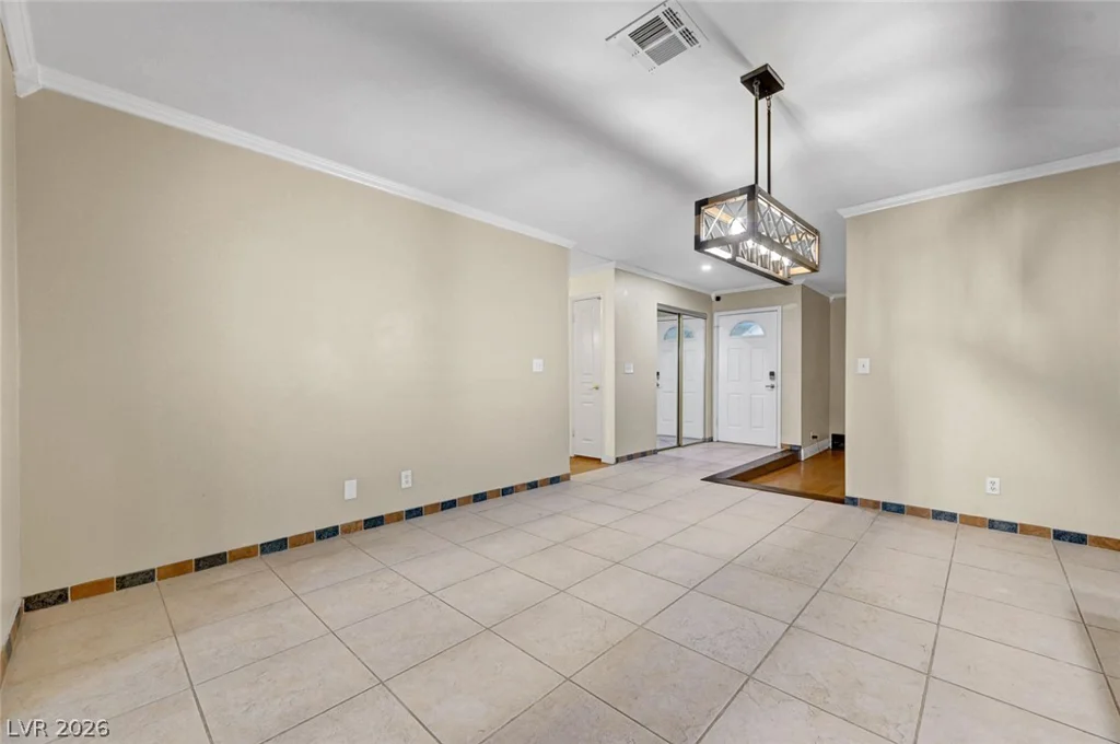 5817 Mary, Las Vegas, NV 89108