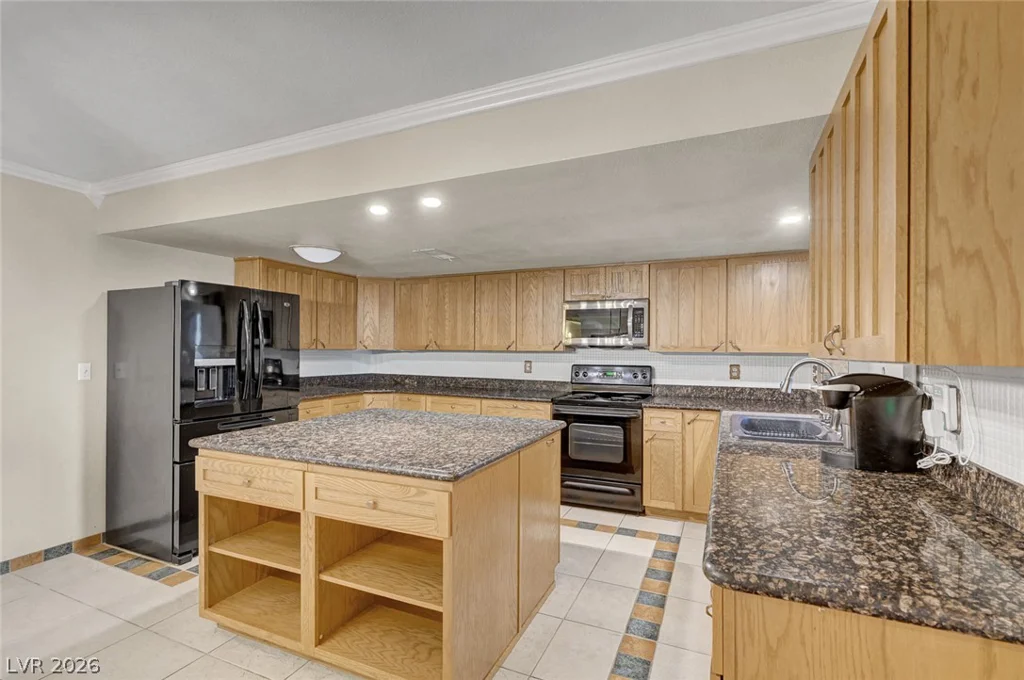5817 Mary, Las Vegas, NV 89108