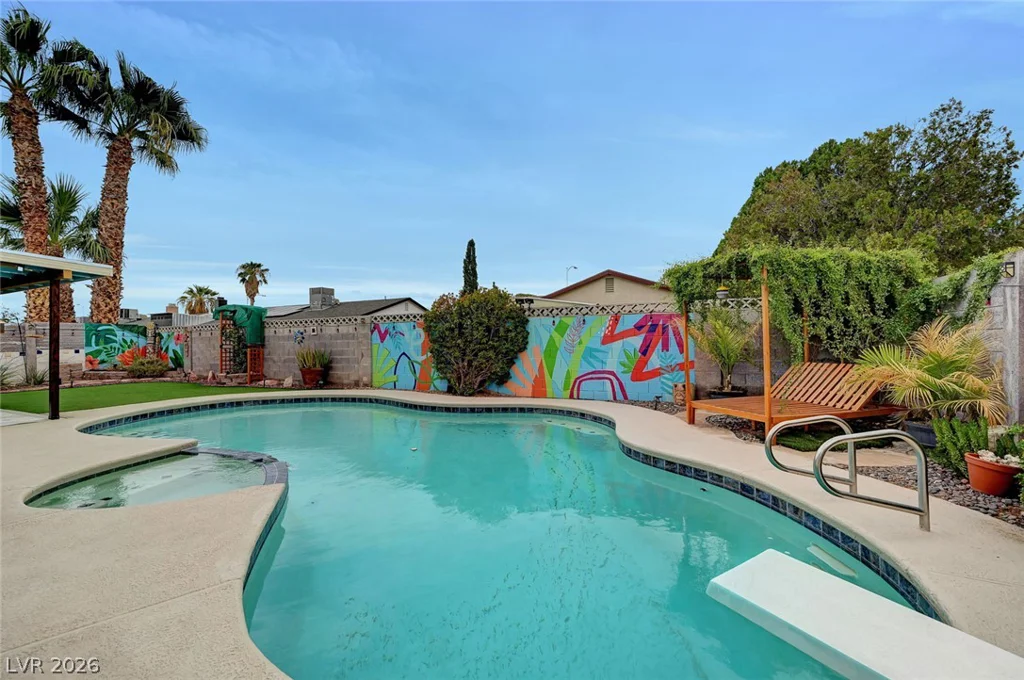 5817 Mary, Las Vegas, NV 89108