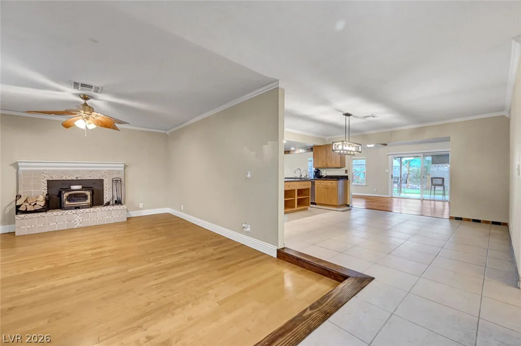 5817 Mary, Las Vegas, NV 89108