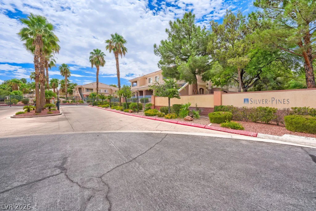 401 Amber Pine, Las Vegas, NV 89144