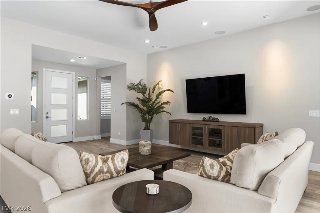9707 Starlight Ridge, Las Vegas, NV 89148