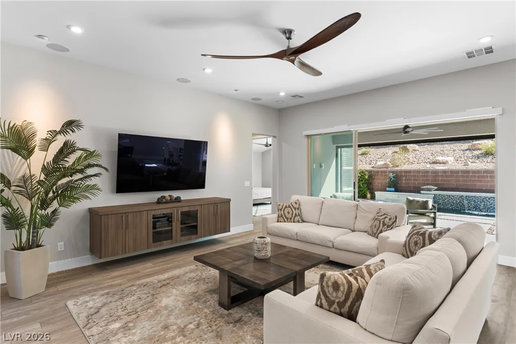 9707 Starlight Ridge, Las Vegas, NV 89148