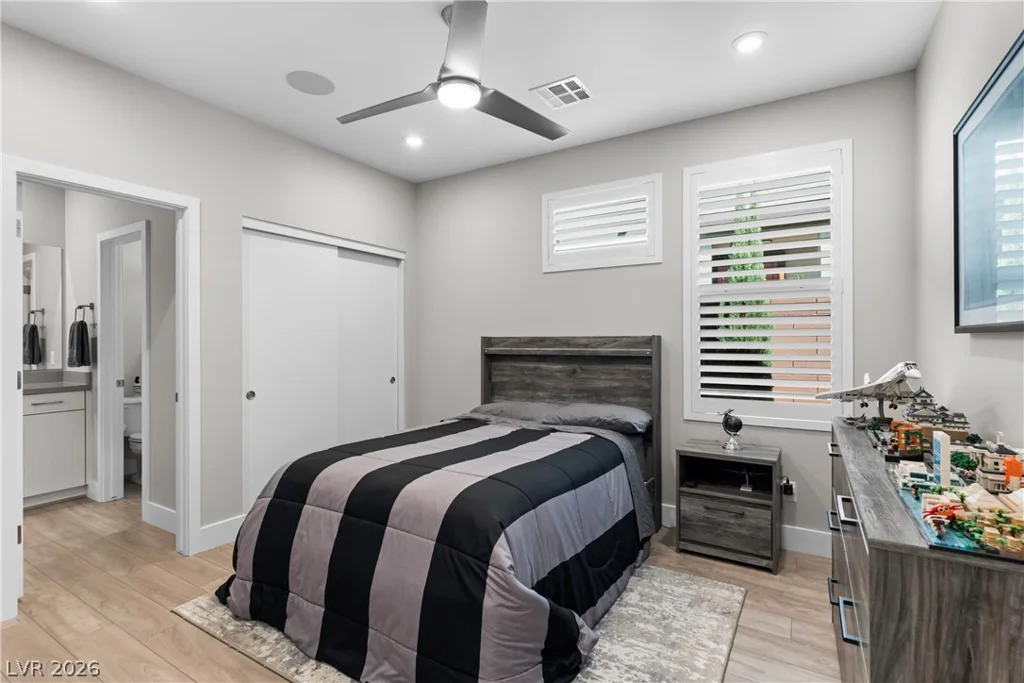 9707 Starlight Ridge, Las Vegas, NV 89148