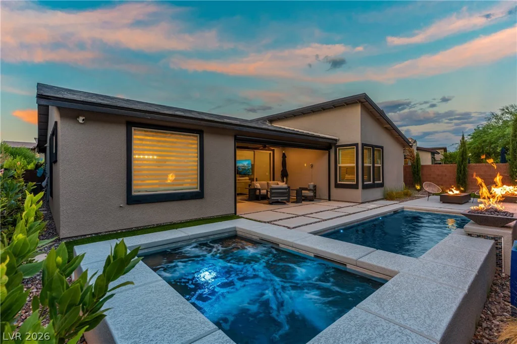 9707 Starlight Ridge, Las Vegas, NV 89148