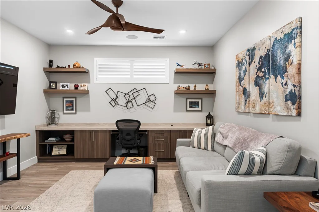 9707 Starlight Ridge, Las Vegas, NV 89148