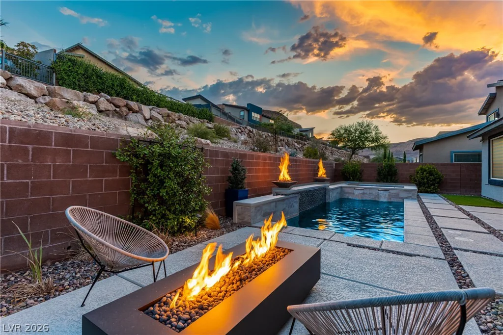 9707 Starlight Ridge, Las Vegas, NV 89148