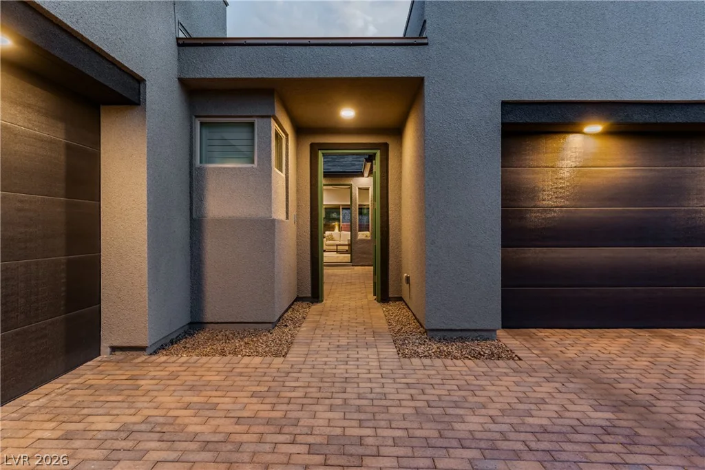 9707 Starlight Ridge, Las Vegas, NV 89148