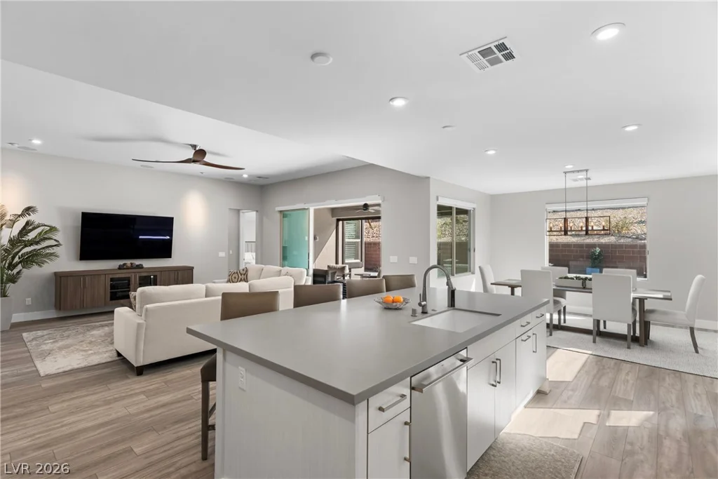 9707 Starlight Ridge, Las Vegas, NV 89148
