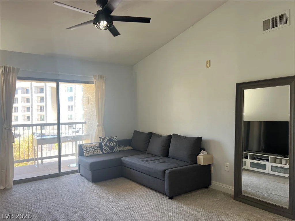 8000 Badura, Las Vegas, NV 89113