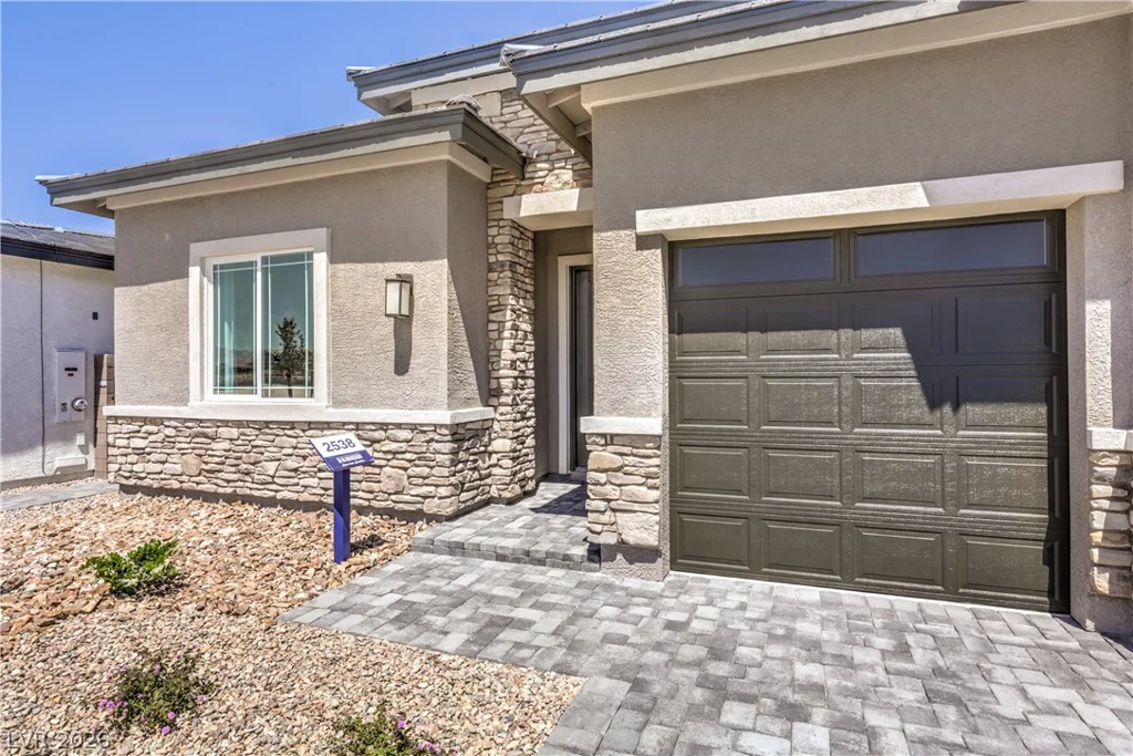 1304 Ryan River, North Las Vegas, NV 89084