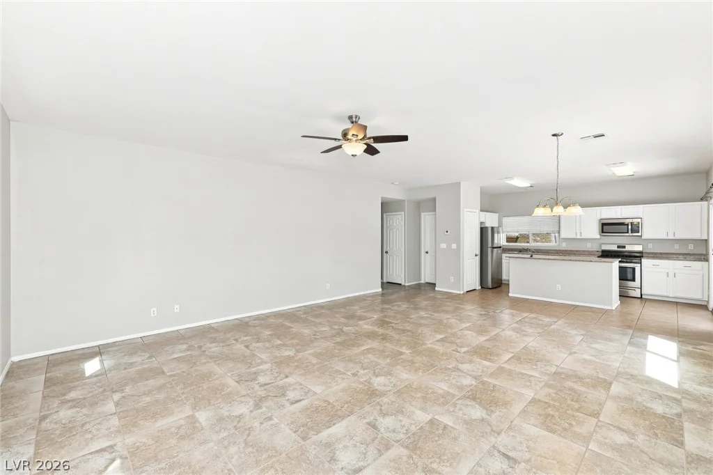 6020 Gum Springs, North Las Vegas, NV 89081