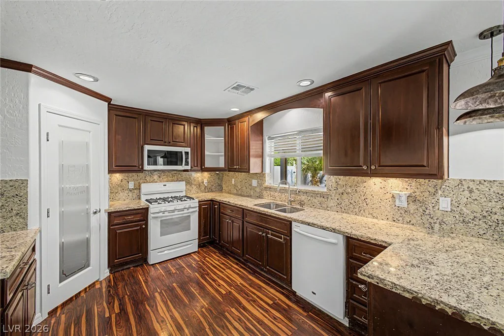 6500 Wild Horse, Las Vegas, NV 89108
