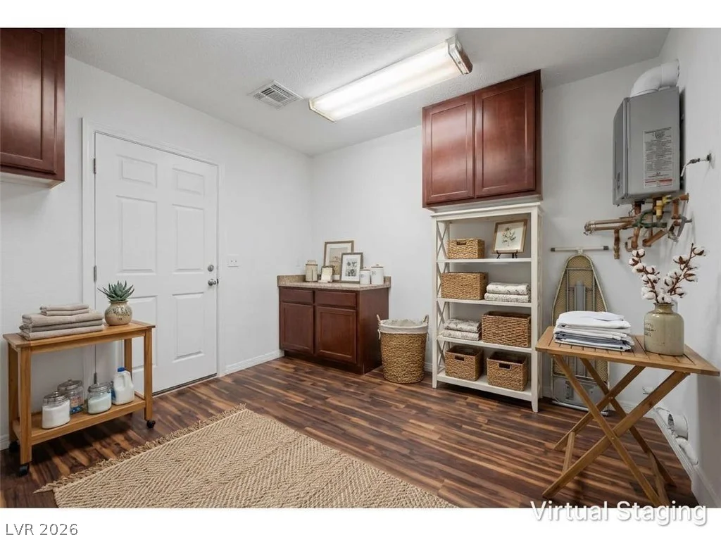 6500 Wild Horse, Las Vegas, NV 89108