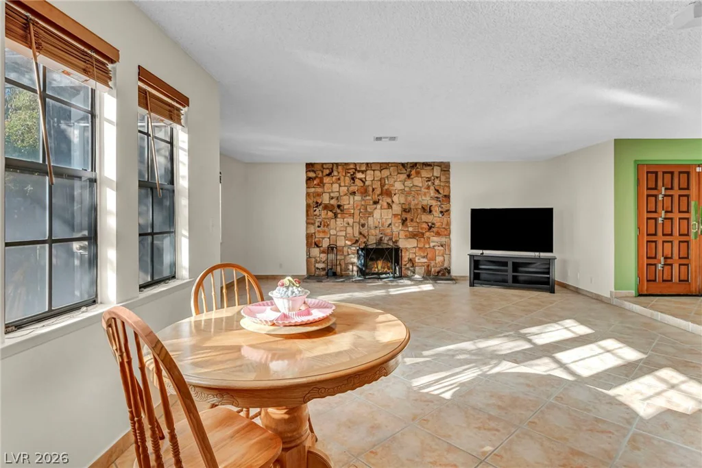 3923 Landsdown, Las Vegas, NV 89121