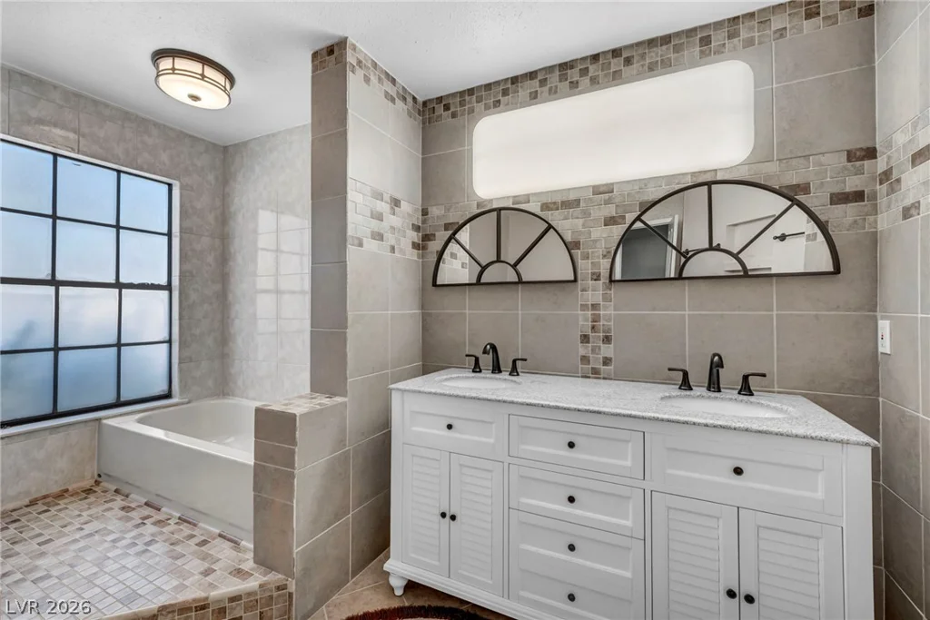 3923 Landsdown, Las Vegas, NV 89121