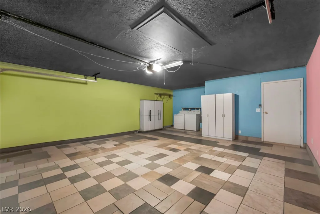 3923 Landsdown, Las Vegas, NV 89121