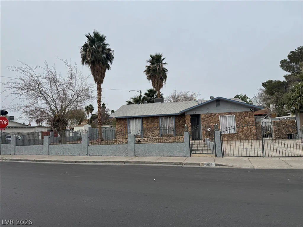 3643 Indios, Las Vegas, NV 89121
