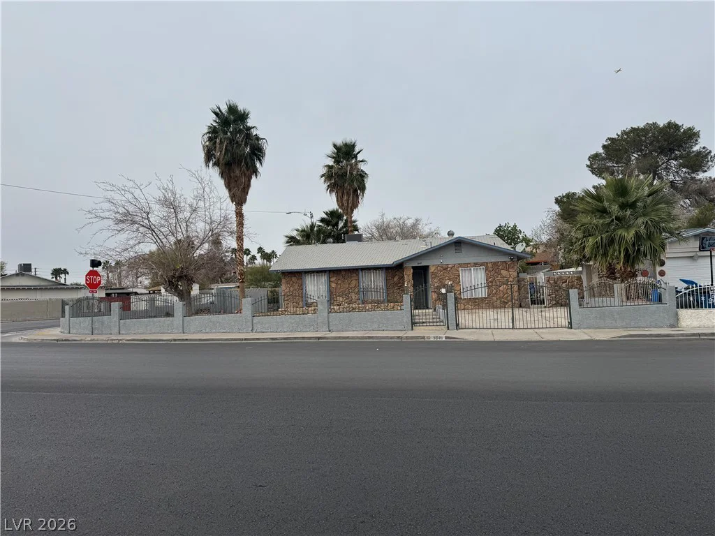 3643 Indios, Las Vegas, NV 89121
