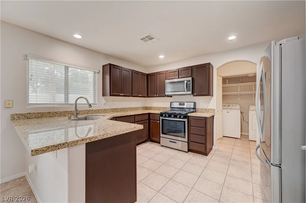 8117 Jade Harbor, Las Vegas, NV 89143