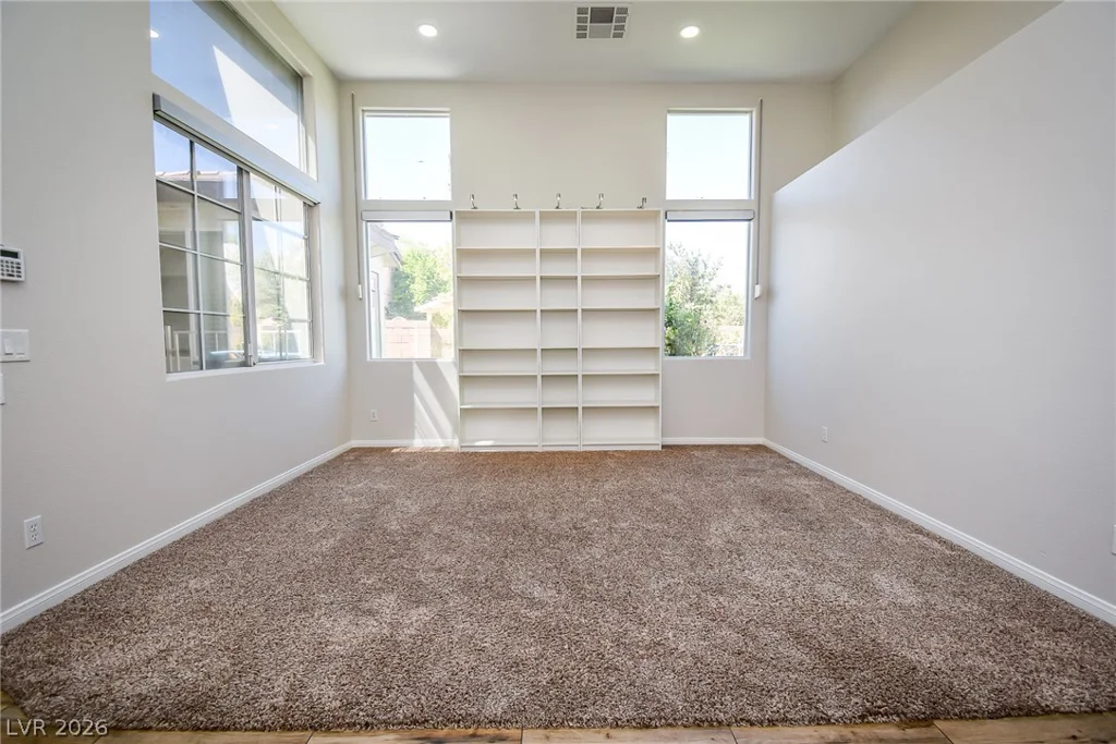8512 Stardance, Las Vegas, NV 89143
