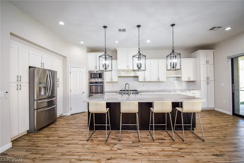 8512 Stardance, Las Vegas, NV 89143