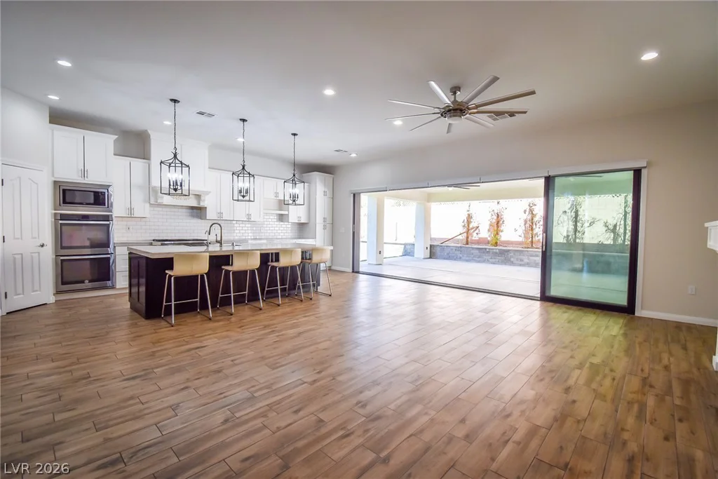 8512 Stardance, Las Vegas, NV 89143