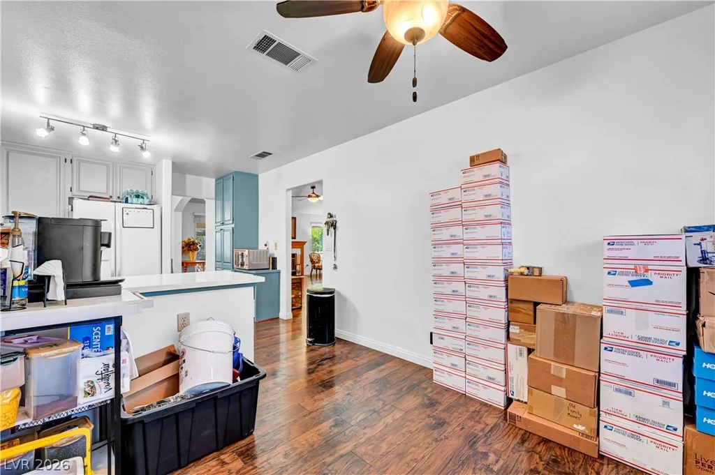 5825 Blush, Las Vegas, NV 89130