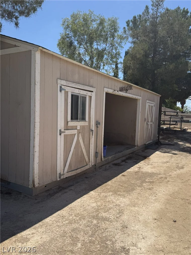 167 Robindale, Las Vegas, NV 89123