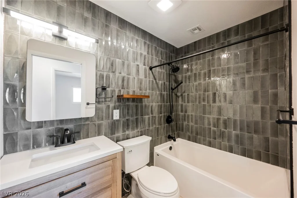 4521 Exposition, Las Vegas, NV 89102