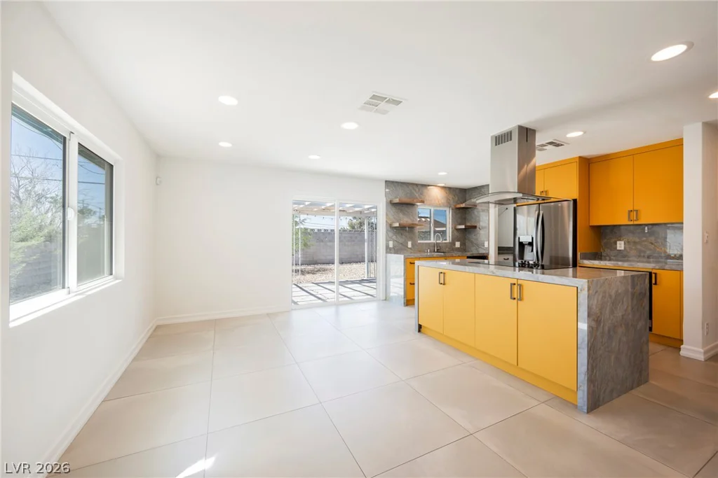 4521 Exposition, Las Vegas, NV 89102