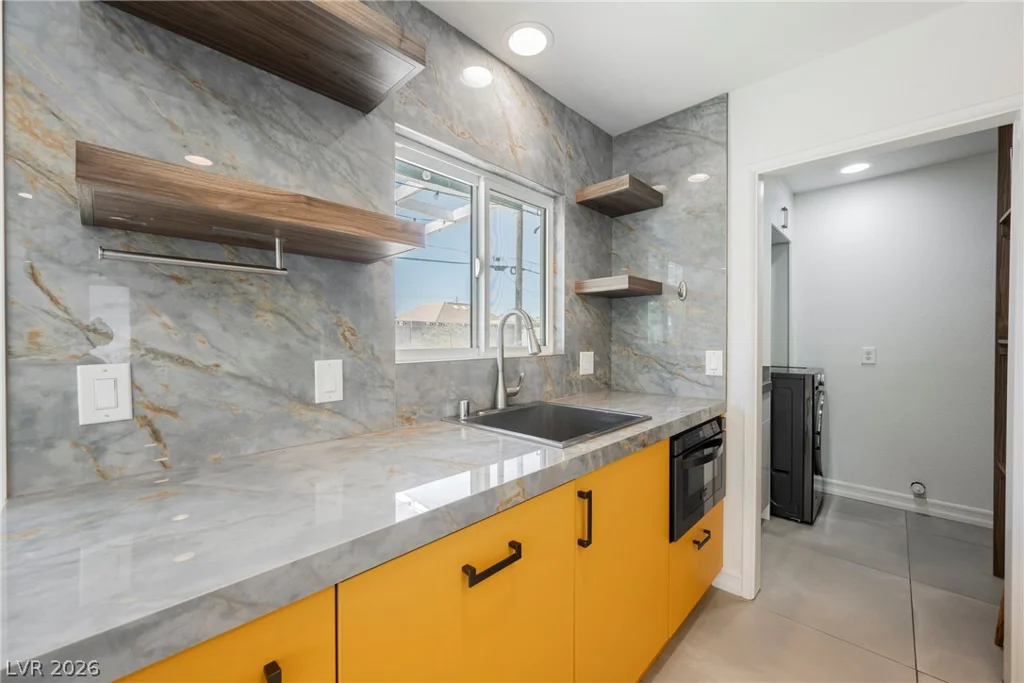 4521 Exposition, Las Vegas, NV 89102