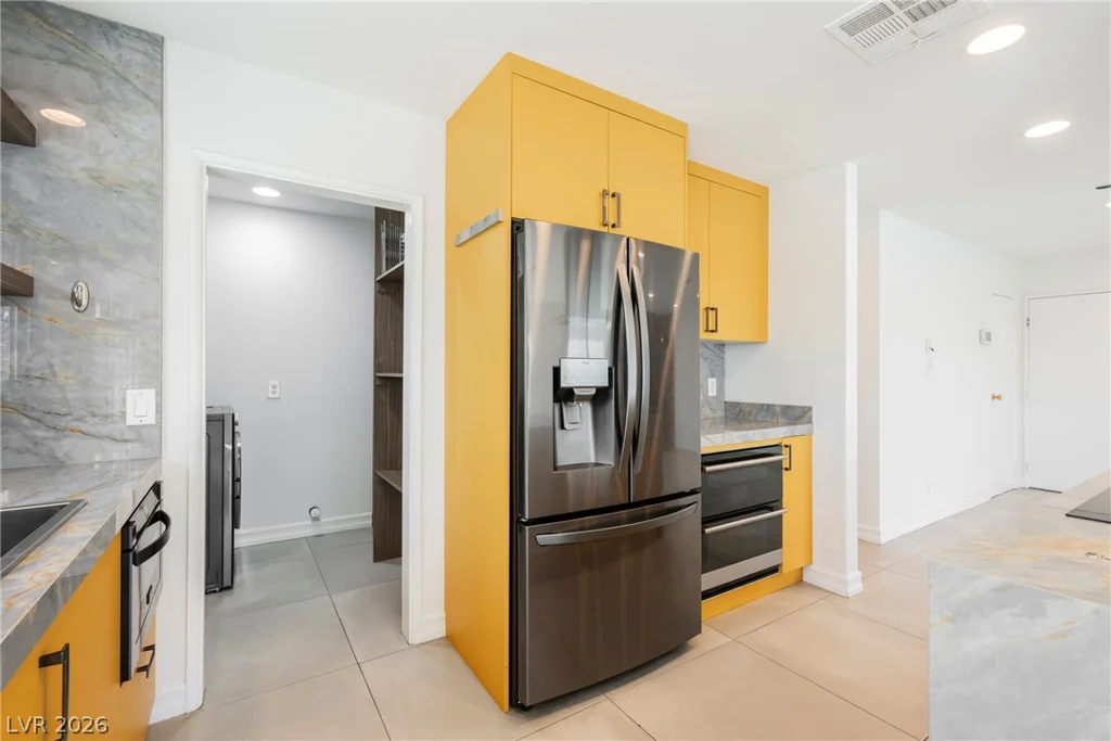 4521 Exposition, Las Vegas, NV 89102