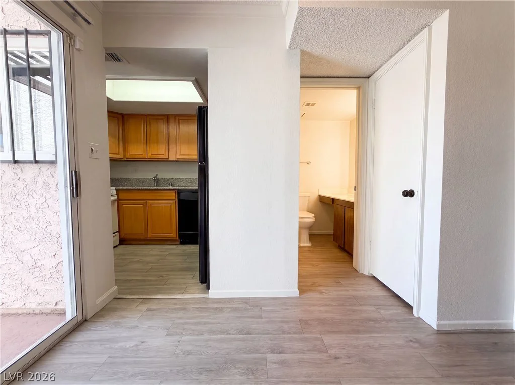 5240 Janfred, Las Vegas, NV 89103