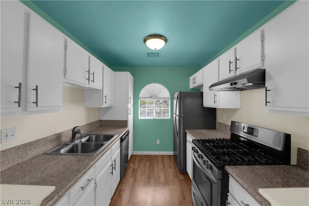 6836 Elm Creek, Las Vegas, NV 89108