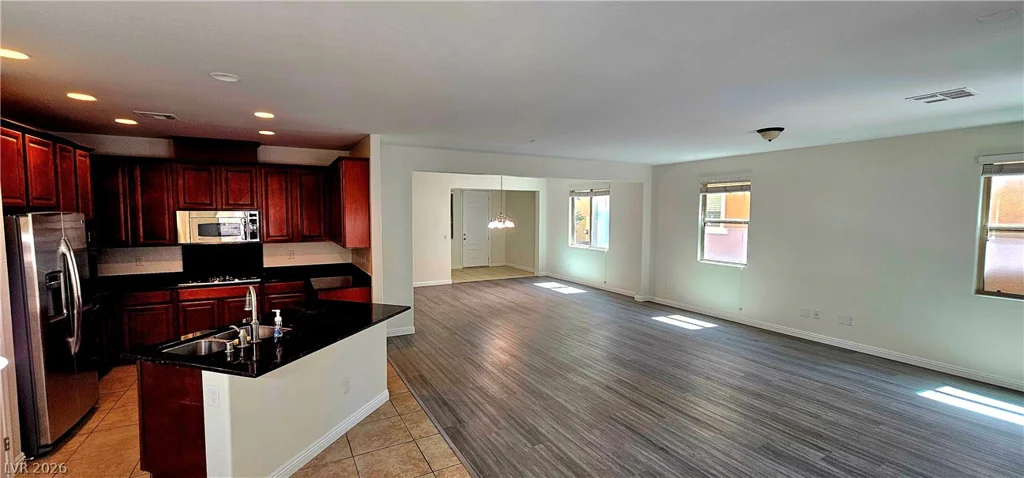 5373 Hollymead, Las Vegas, NV 89135